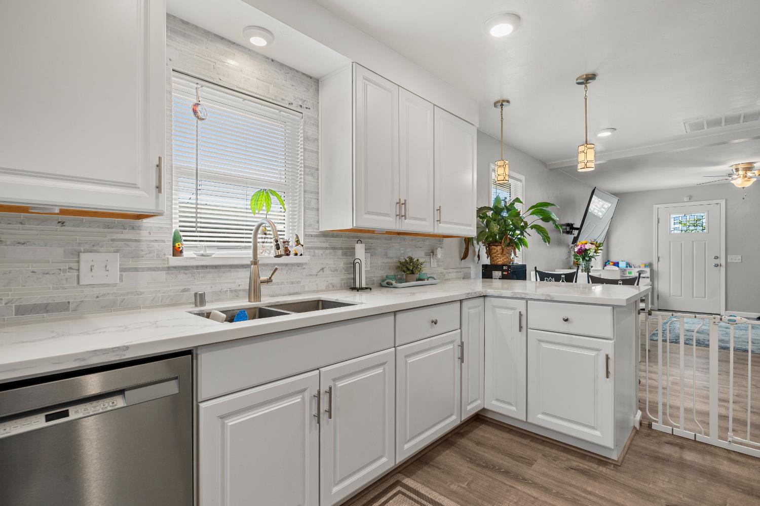 3761 Arizona Ave, Riverbank, CA 95367