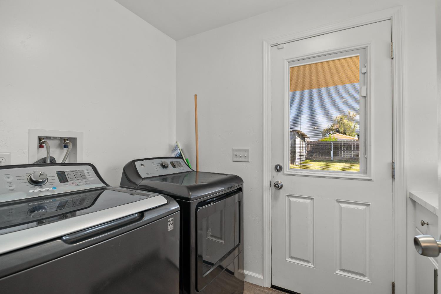 3761 Arizona Ave, Riverbank, CA 95367