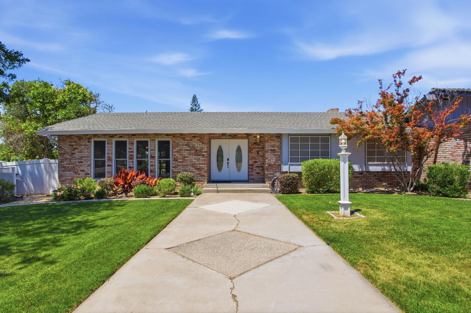 6701 Arrowwood Dr, Riverbank, CA 95367