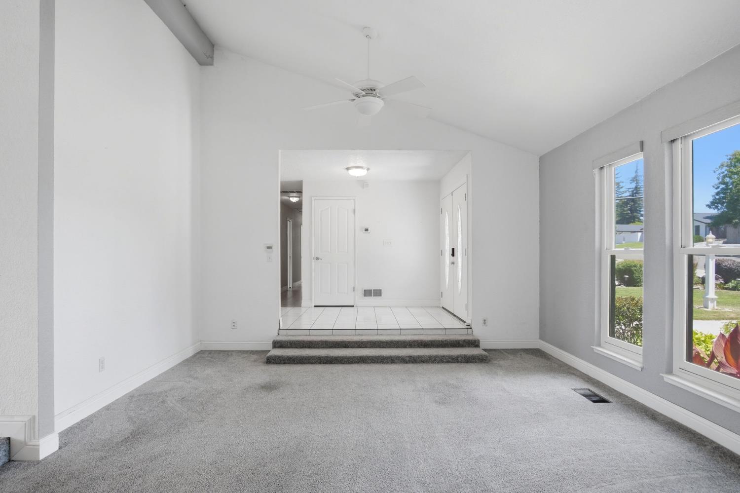6701 Arrowwood Dr, Riverbank, CA 95367