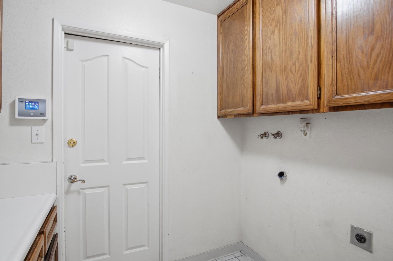 6701 Arrowwood Dr, Riverbank, CA 95367