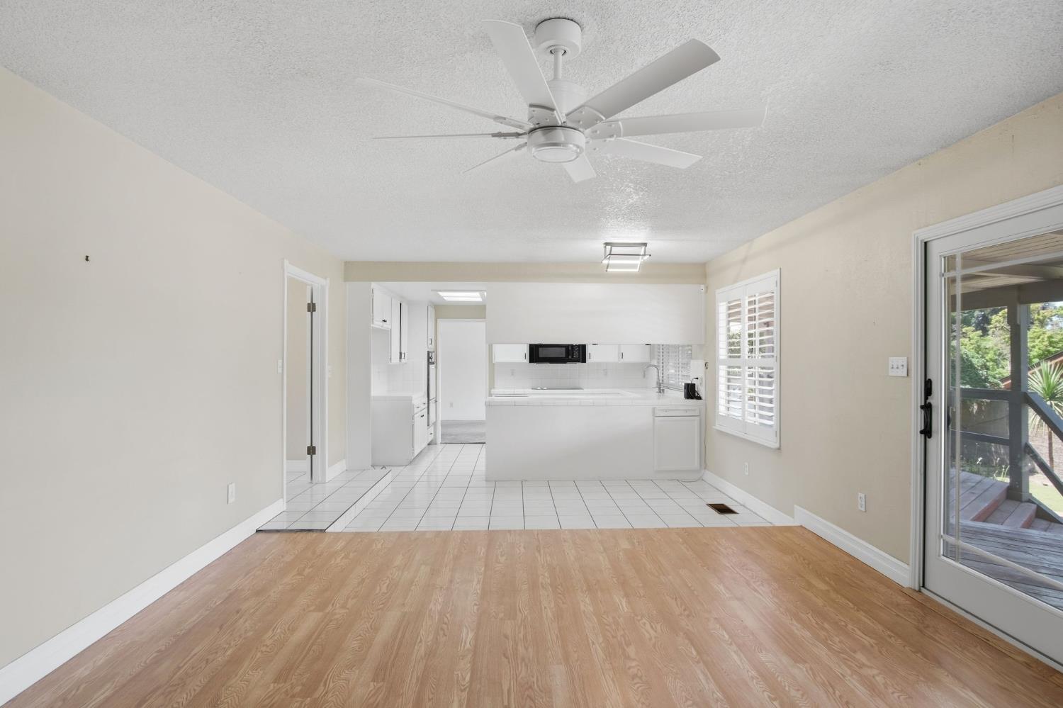 6701 Arrowwood Dr, Riverbank, CA 95367