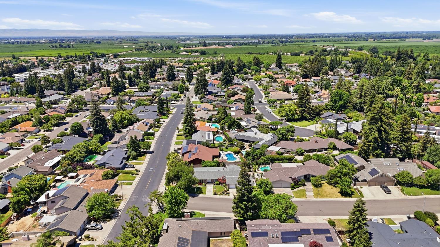 6701 Arrowwood Dr, Riverbank, CA 95367