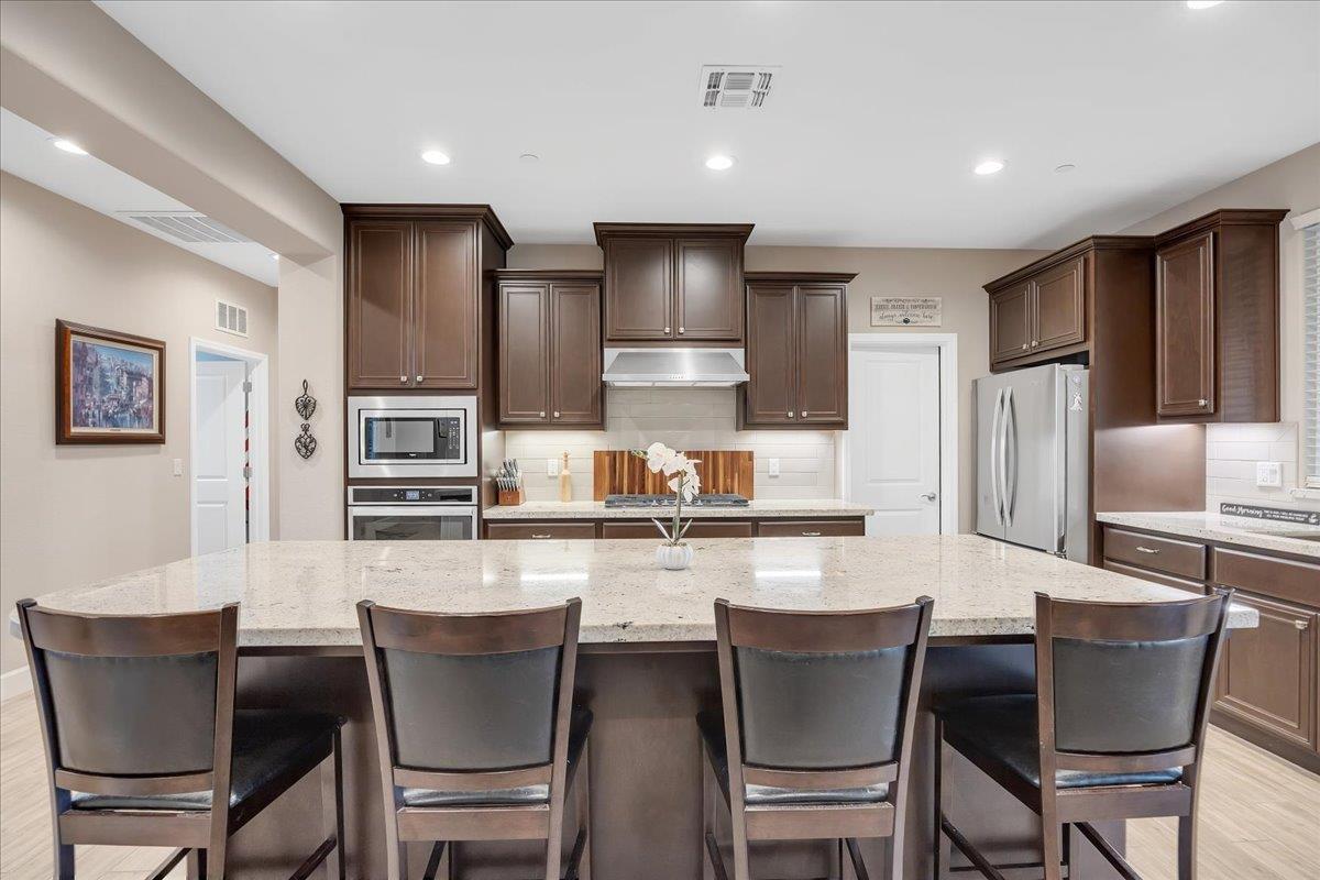 133 Palisades Pl, Copperopolis, CA 95228