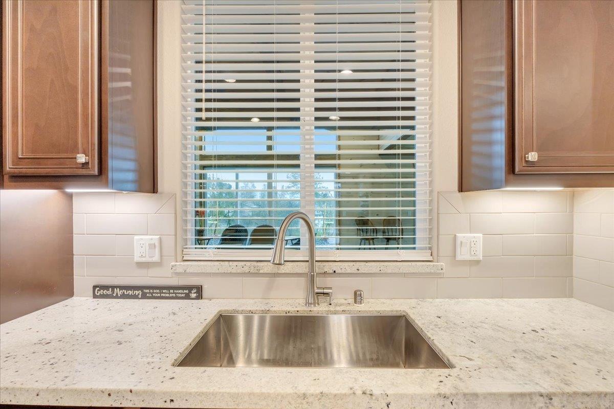 133 Palisades Pl, Copperopolis, CA 95228
