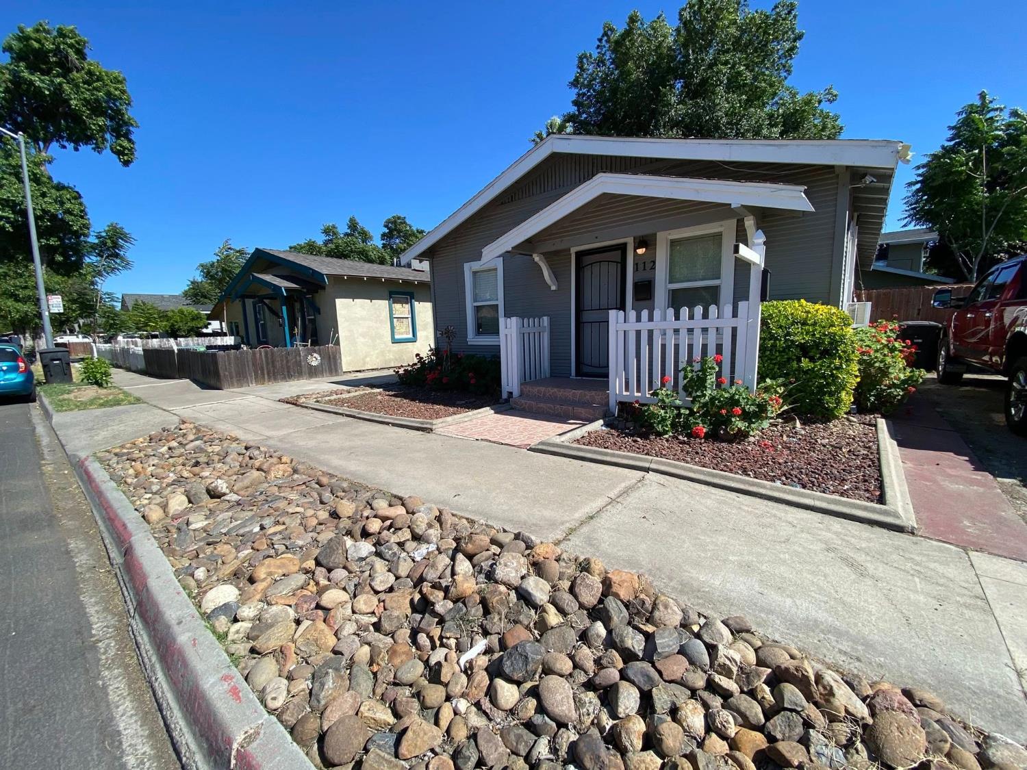 112 Almond Ave, Modesto, CA 95354