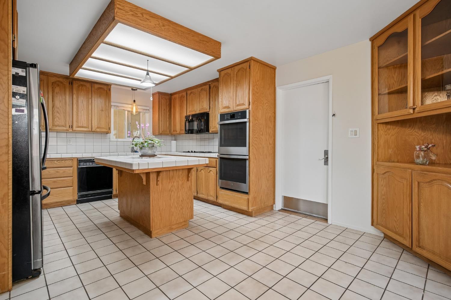 2920 Laramie Dr, Modesto, CA 95355