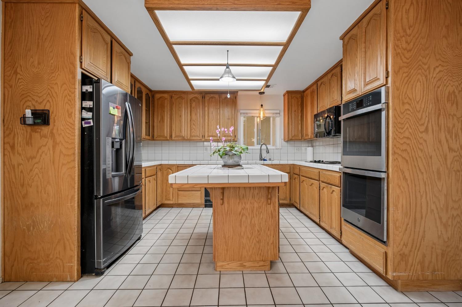 2920 Laramie Dr, Modesto, CA 95355