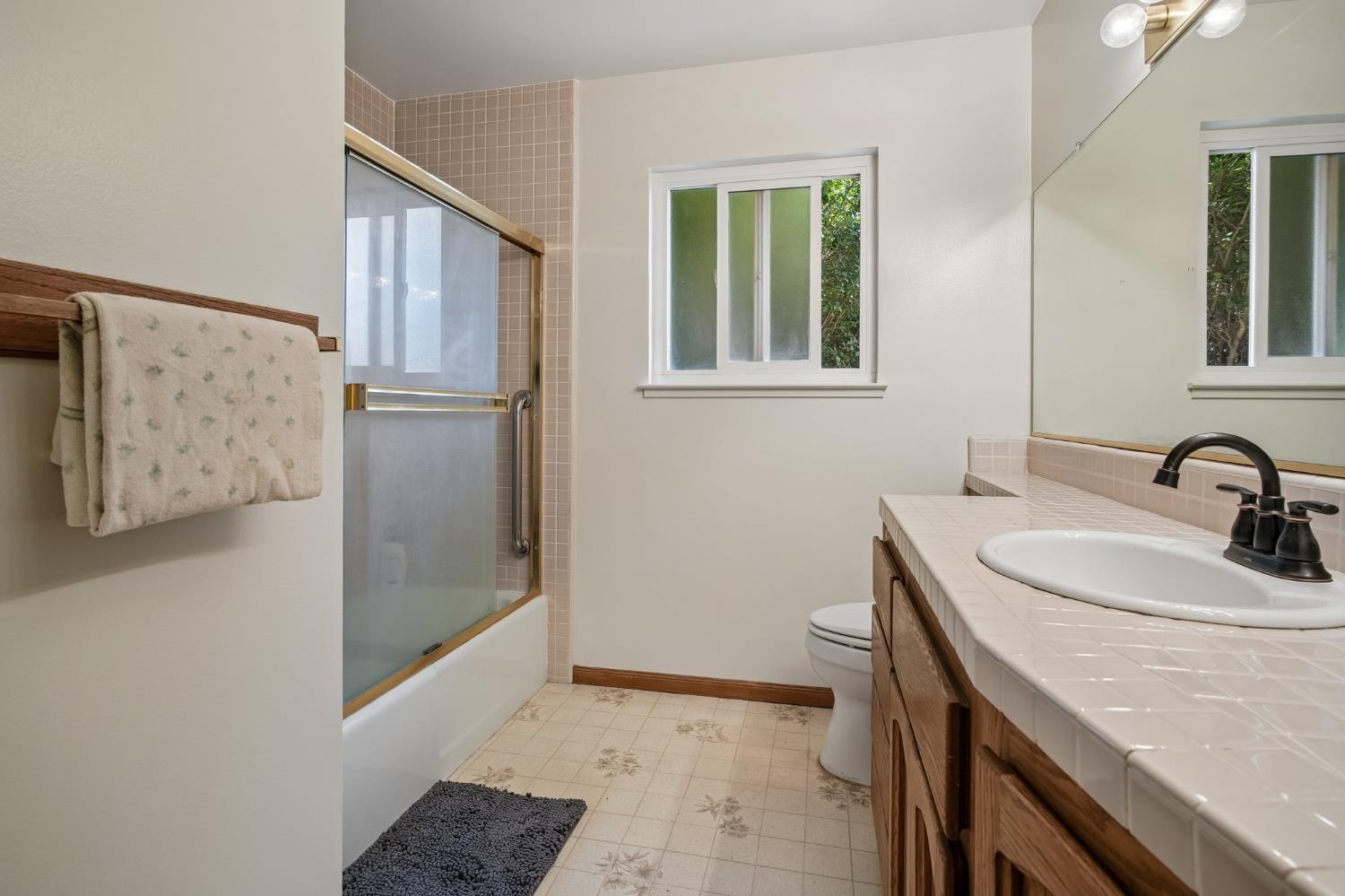 2920 Laramie Dr, Modesto, CA 95355