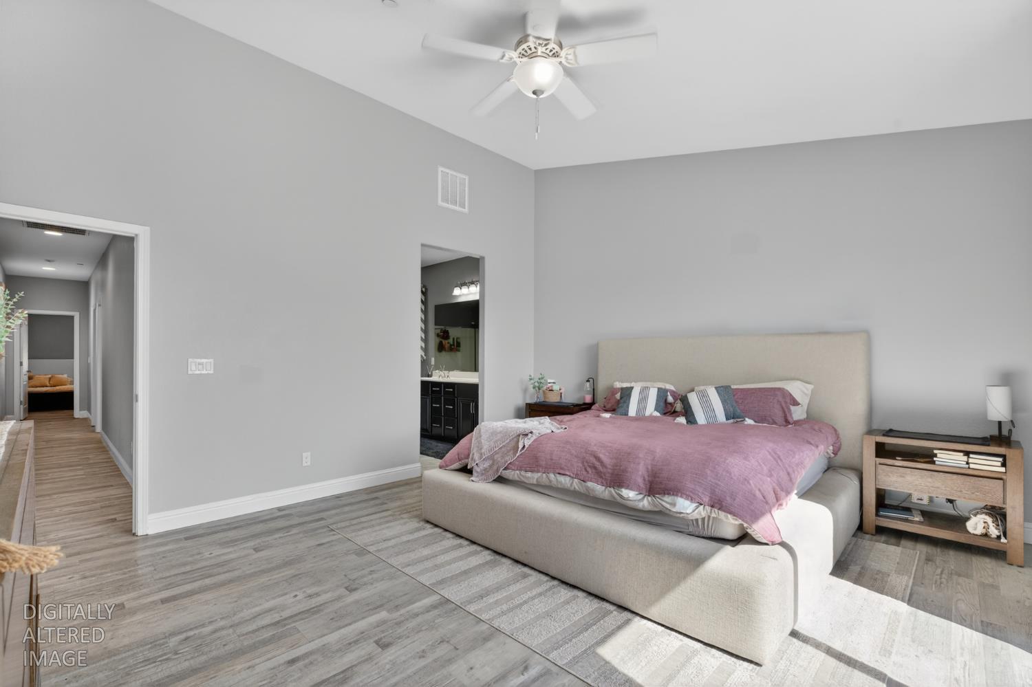 1917 NW Thomas Taylor Dr, Hughson, CA 95326