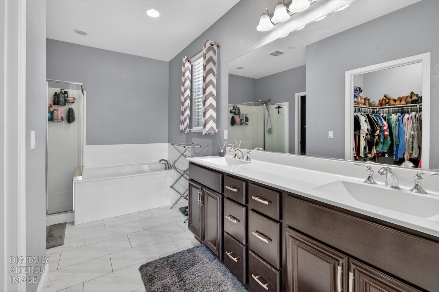 1917 NW Thomas Taylor Dr, Hughson, CA 95326
