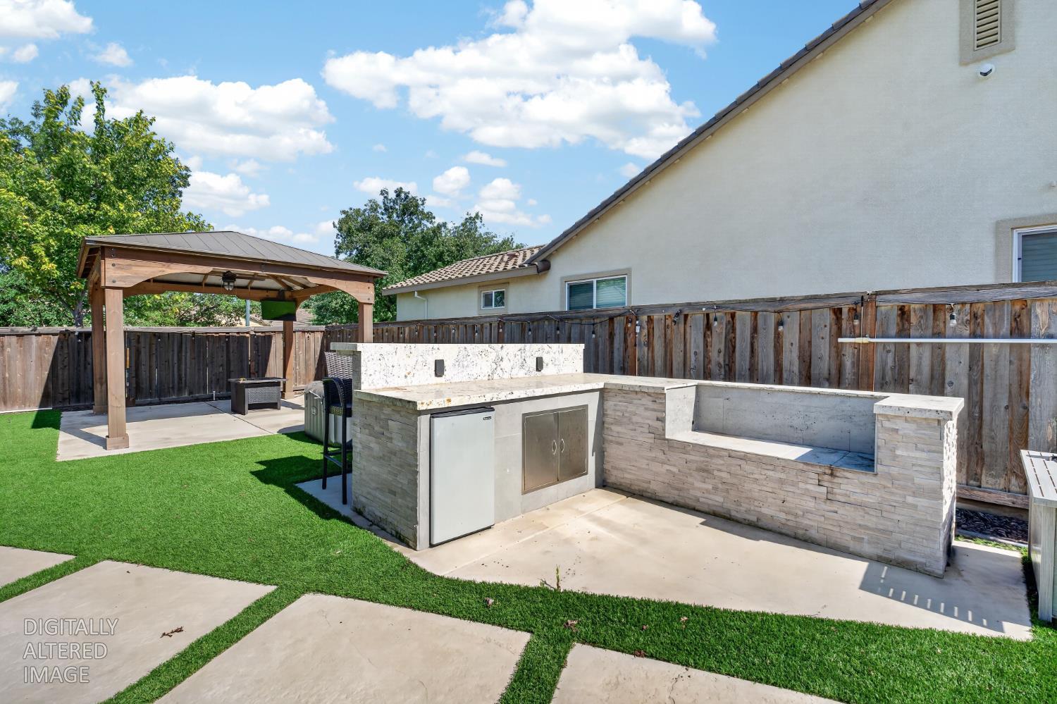 1917 NW Thomas Taylor Dr, Hughson, CA 95326
