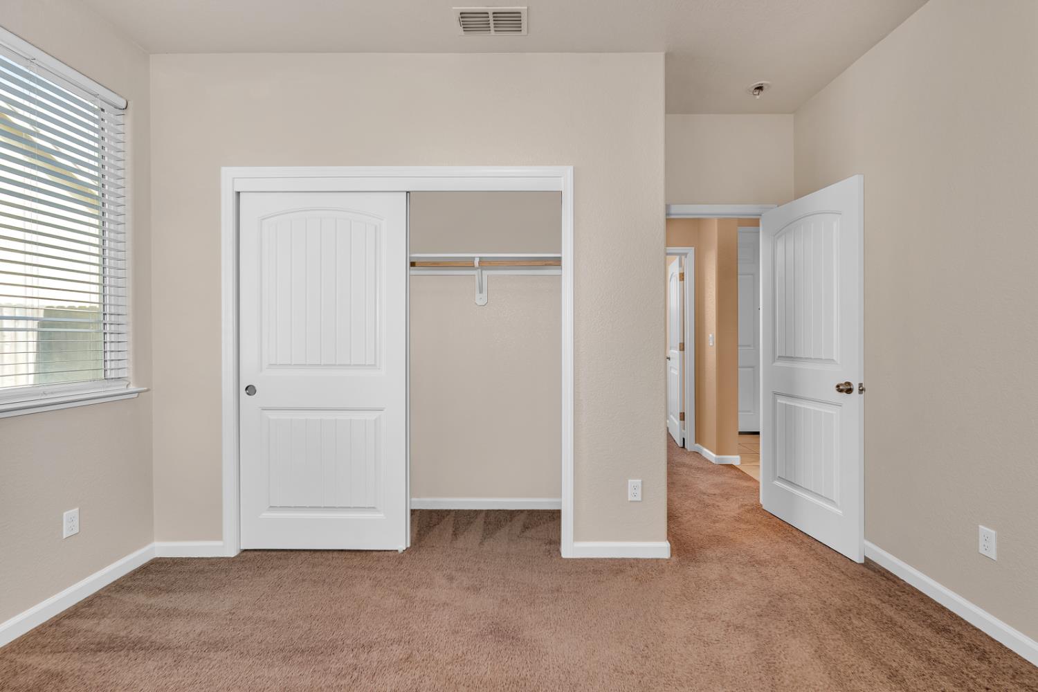 636 Lamoglia St, Los Banos, CA 93635