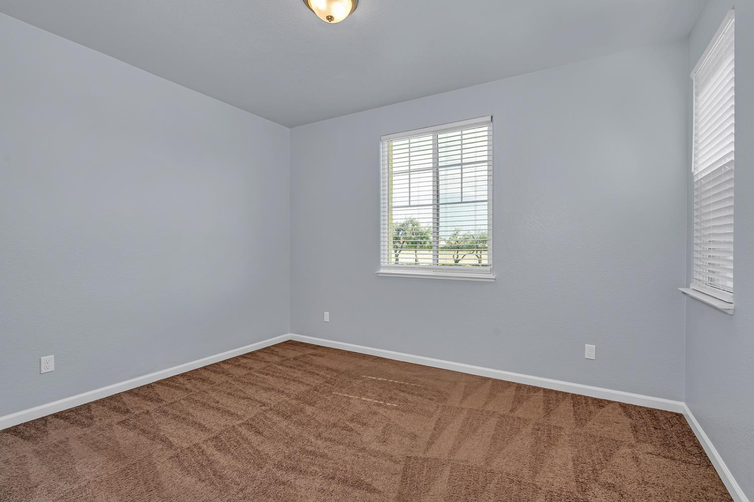 636 Lamoglia St, Los Banos, CA 93635