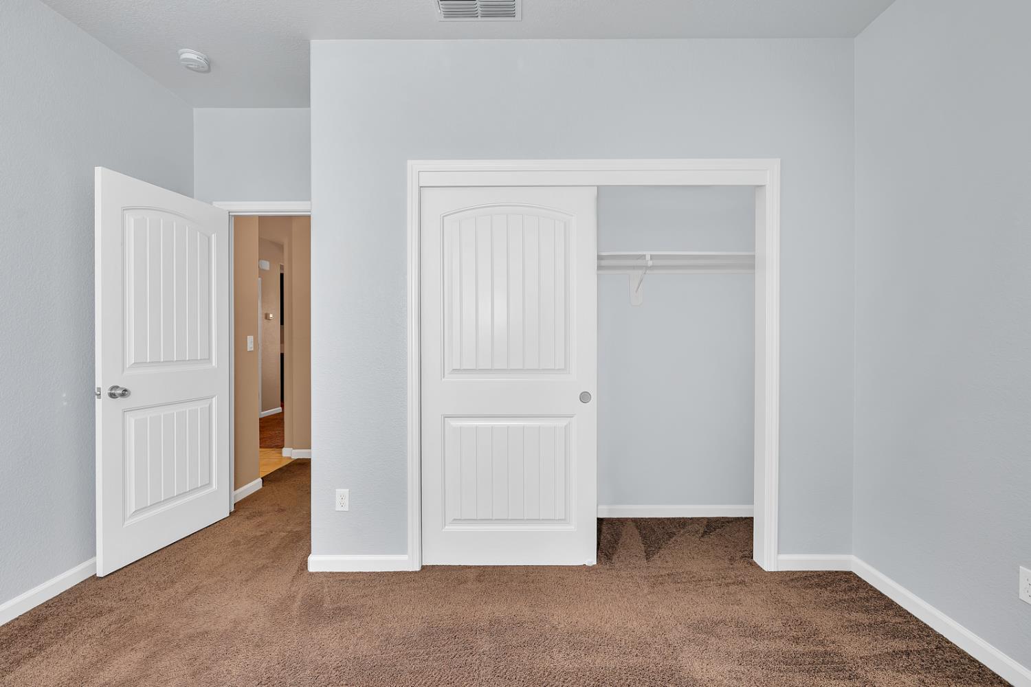 636 Lamoglia St, Los Banos, CA 93635
