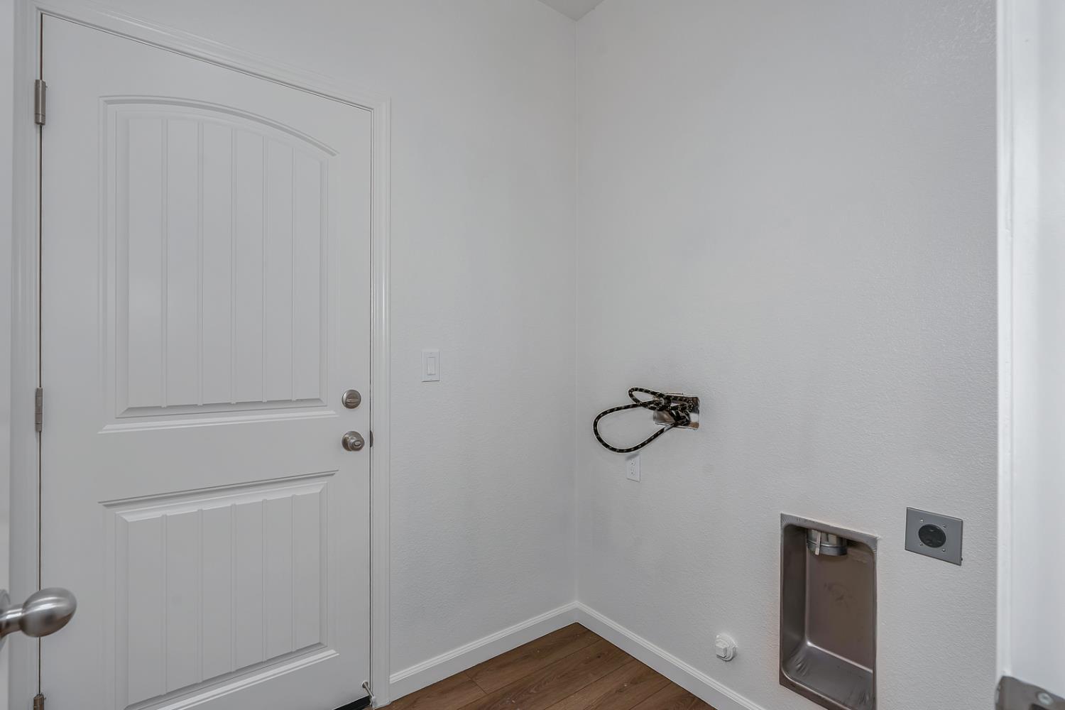 636 Lamoglia St, Los Banos, CA 93635