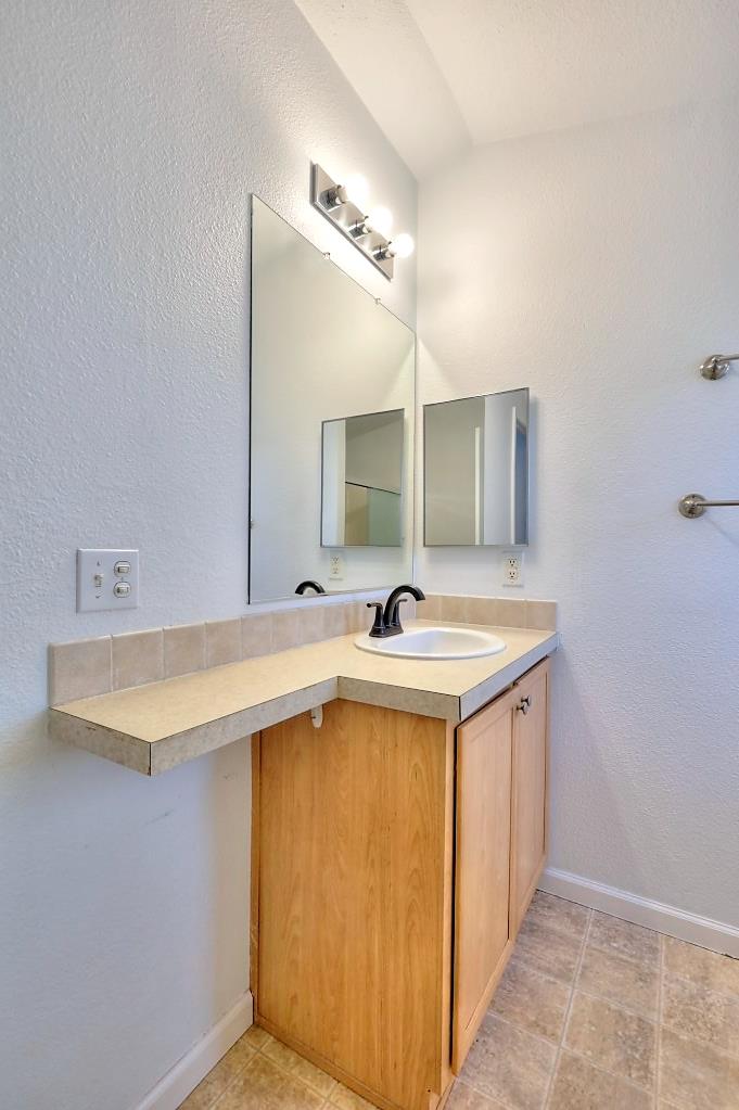 3506 Homestead Way, Ceres, CA 95307