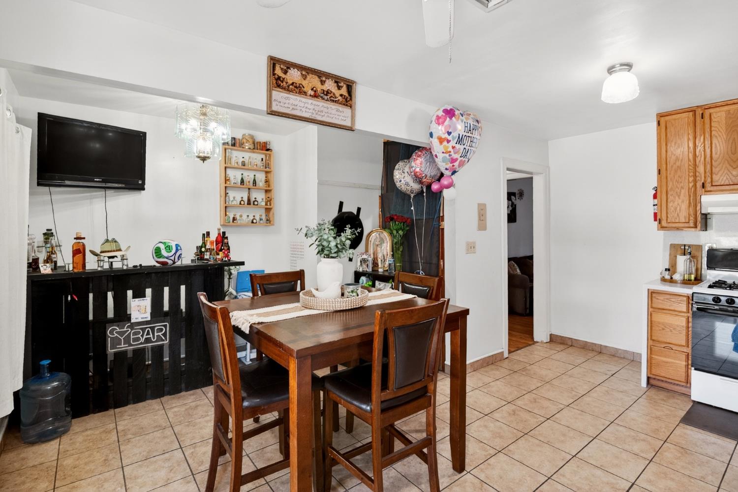 406 E Edison St, Manteca, CA 95336