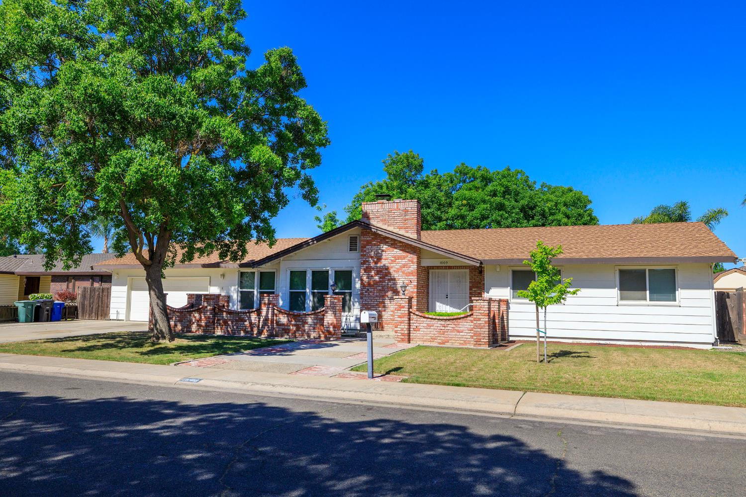 1009 Riesling Dr, Modesto, CA 95351