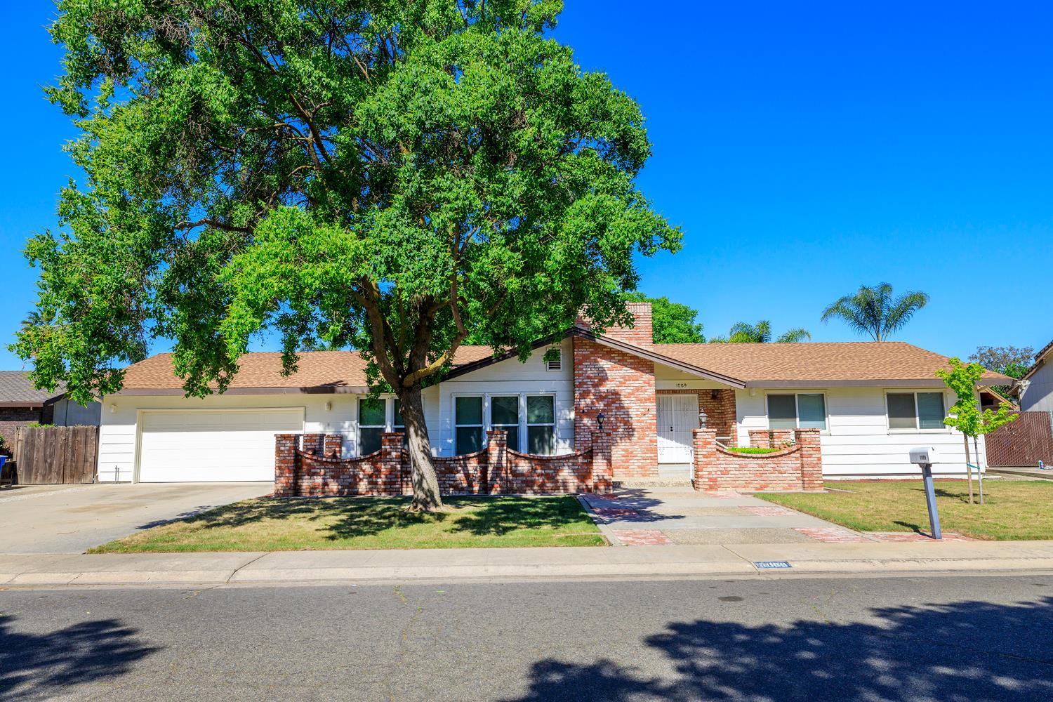 1009 Riesling Dr, Modesto, CA 95351