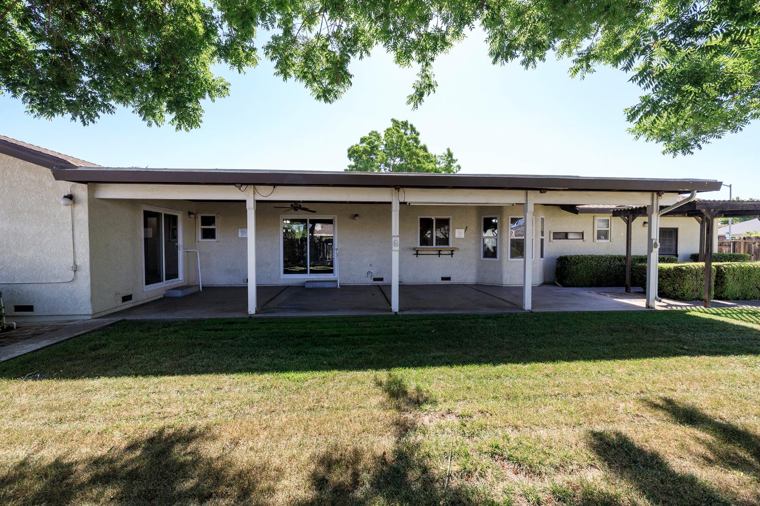 1009 Riesling Dr, Modesto, CA 95351