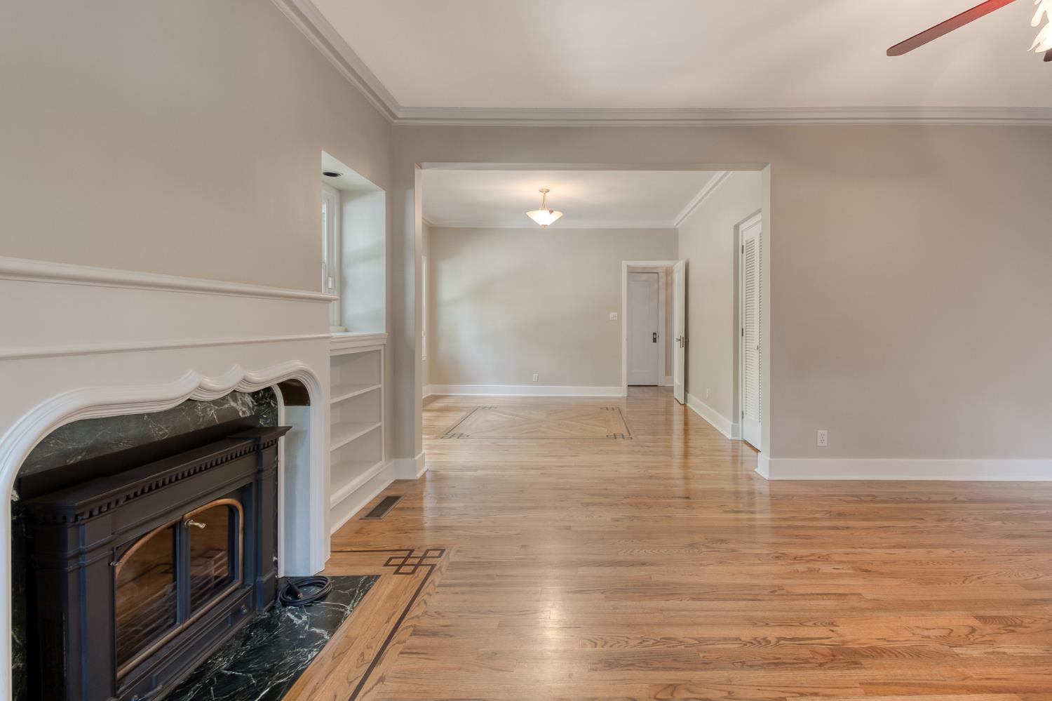 318 California Ave, Oakdale, CA 95361
