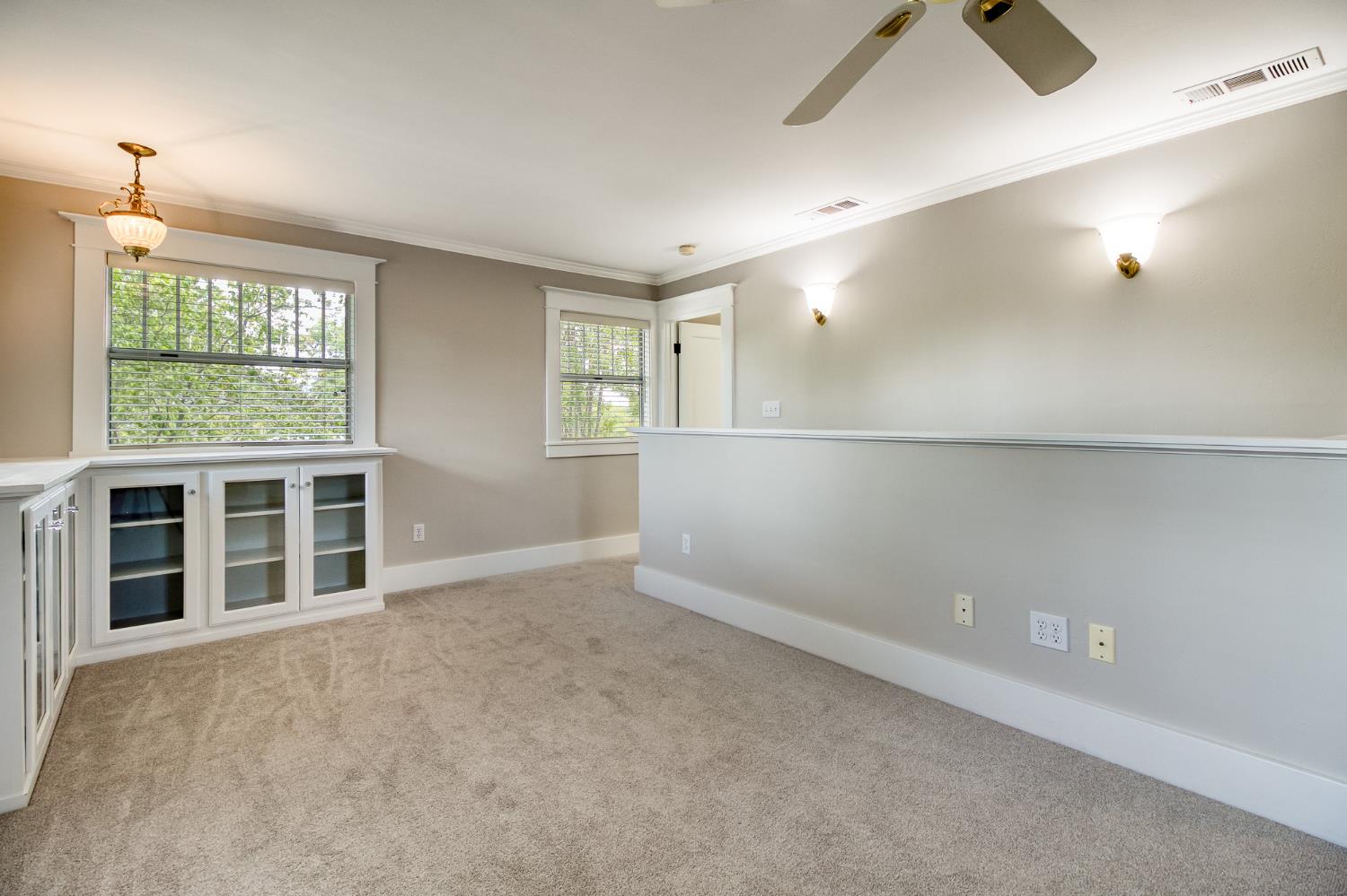 318 California Ave, Oakdale, CA 95361