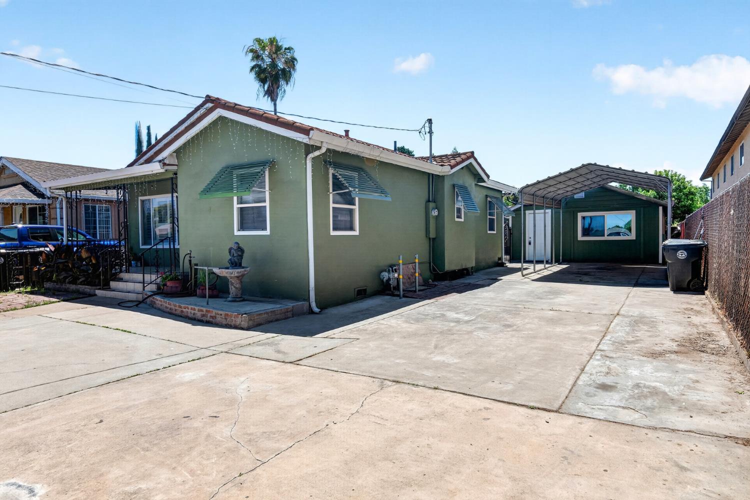 406 E Edison St, Manteca, CA 95336