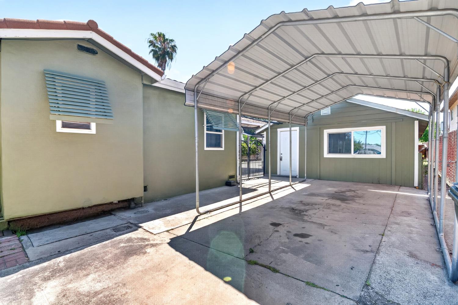 406 E Edison St, Manteca, CA 95336