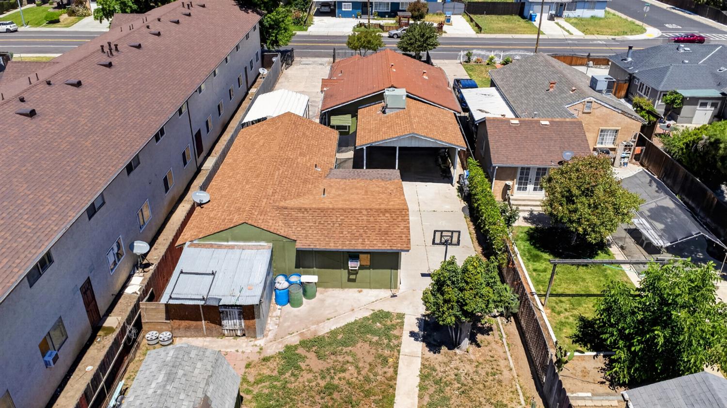 406 E Edison St, Manteca, CA 95336