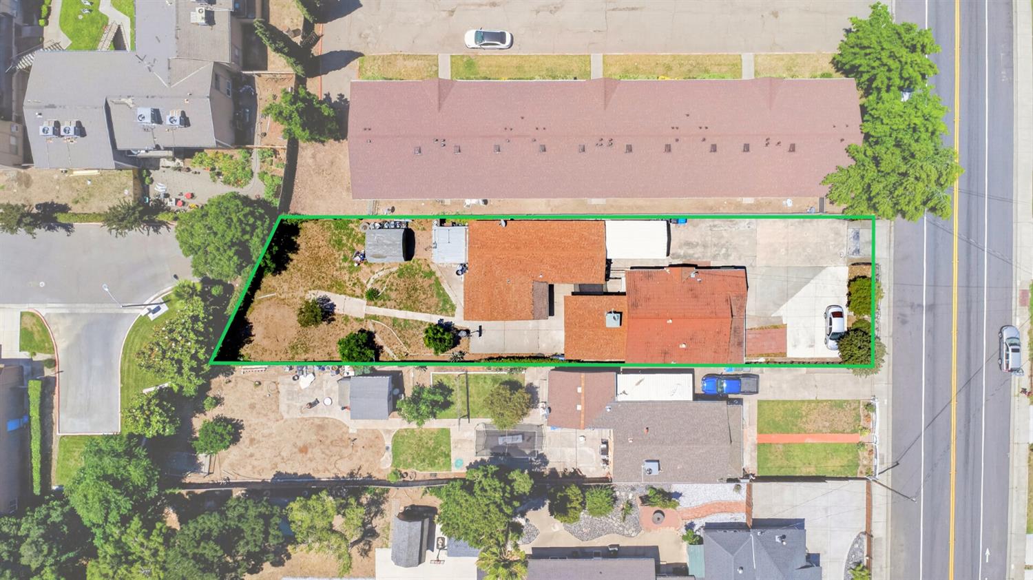 406 E Edison St, Manteca, CA 95336