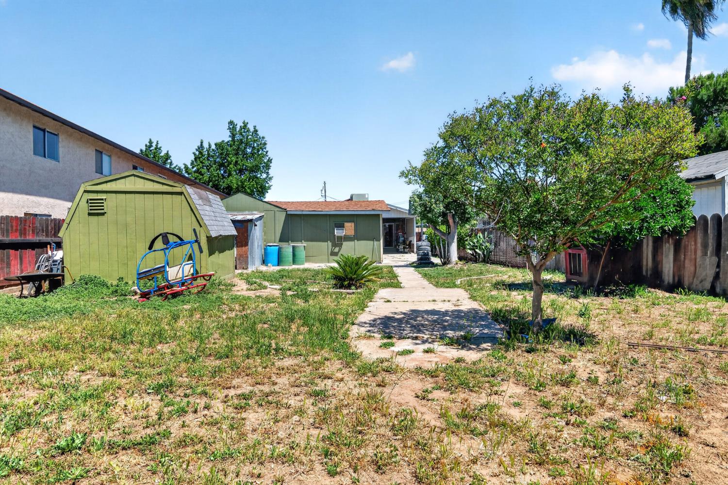 406 E Edison St, Manteca, CA 95336