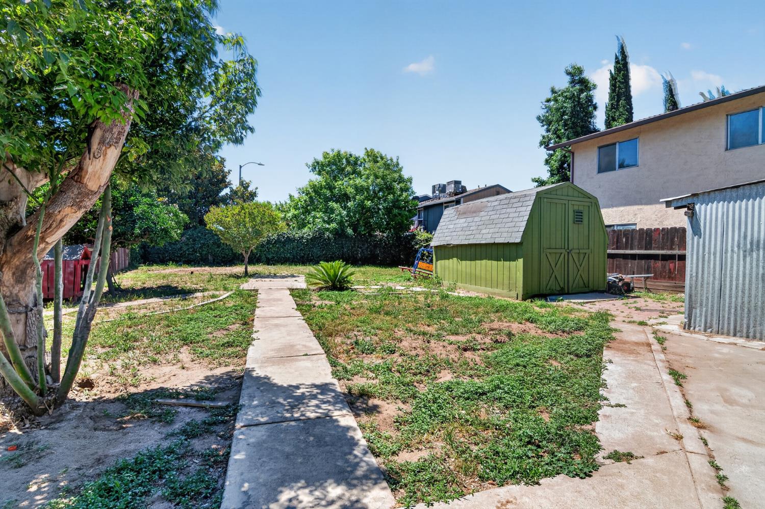 406 E Edison St, Manteca, CA 95336