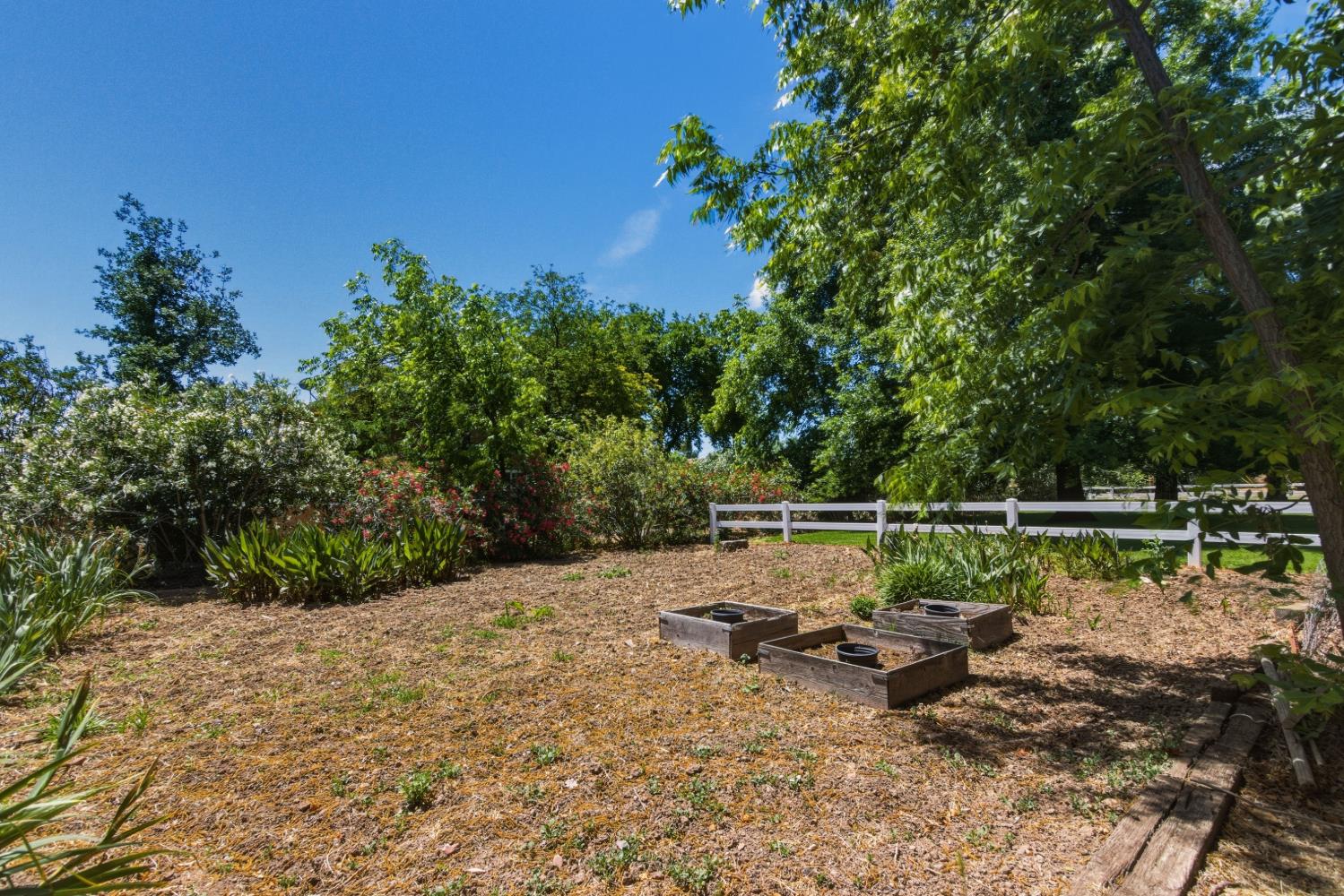 3856 N Gardner, Merced, CA 95340