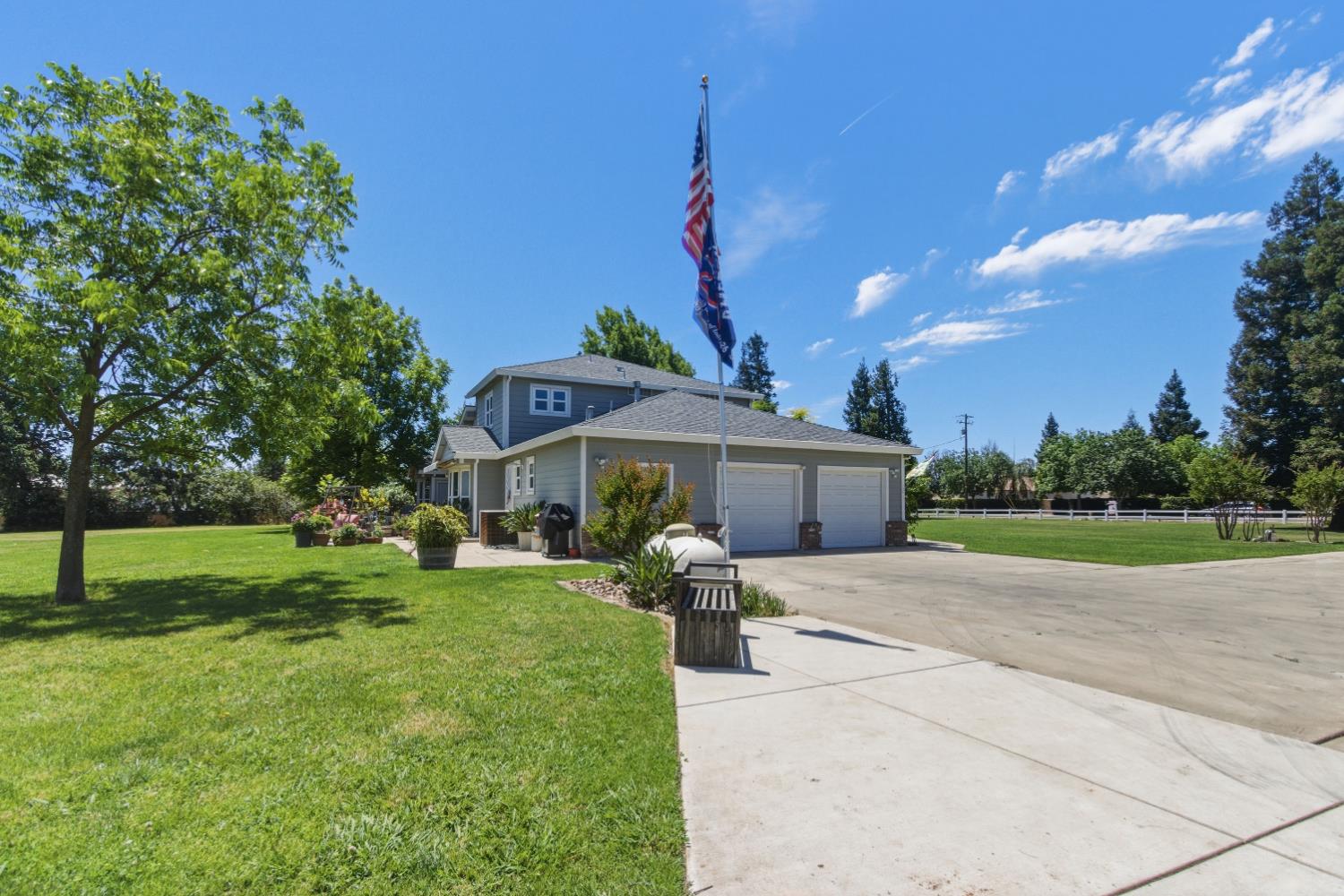 3856 N Gardner, Merced, CA 95340
