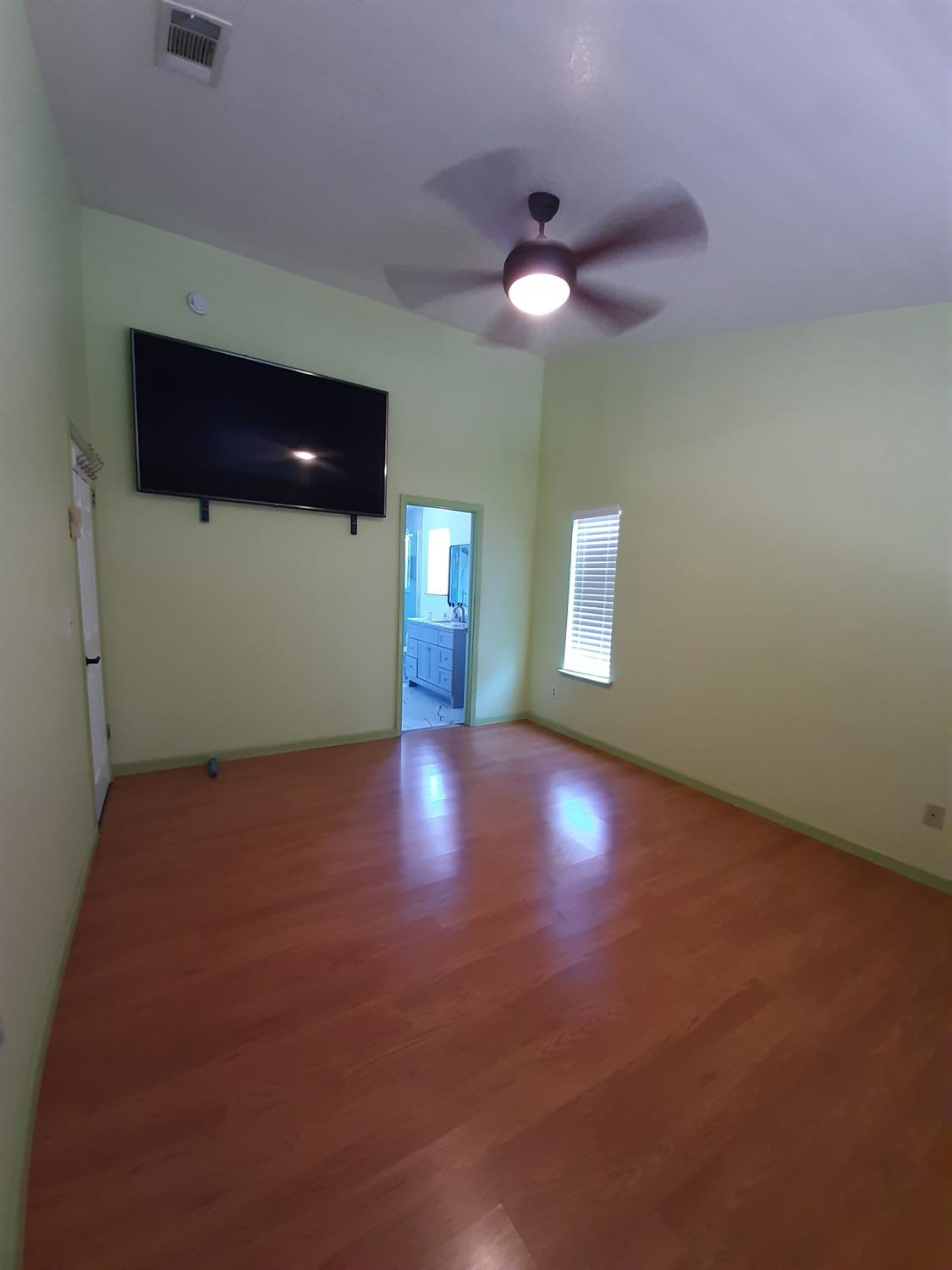 1047 Alexander Ct, Turlock, CA 95380