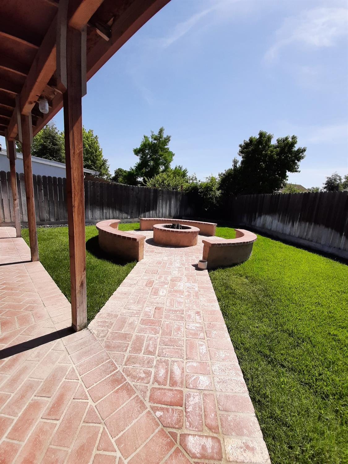 1047 Alexander Ct, Turlock, CA 95380