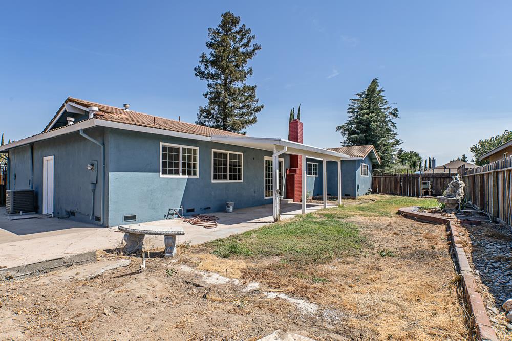 790 Hillsdale Dr, Turlock, CA 95382