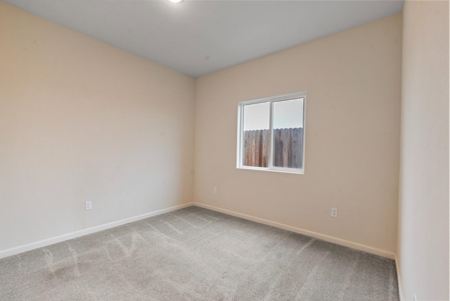 683 Granada Ct, Merced, CA 95341