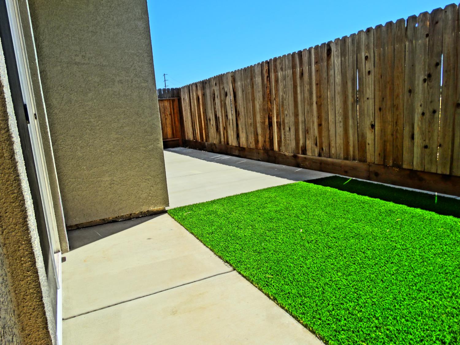 683 Granada Ct, Merced, CA 95341