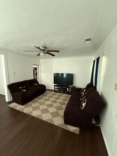 328 E 20th St, Merced, CA 95340