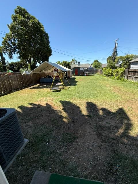 328 E 20th St, Merced, CA 95340