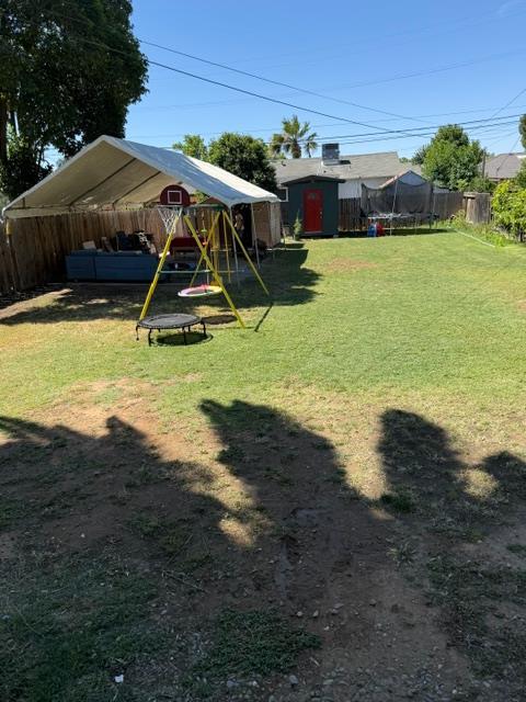 328 E 20th St, Merced, CA 95340