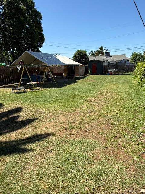 328 E 20th St, Merced, CA 95340