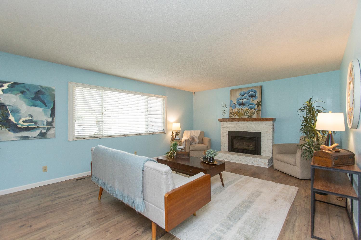 2120 Annhurst Ave, Turlock, CA 95382