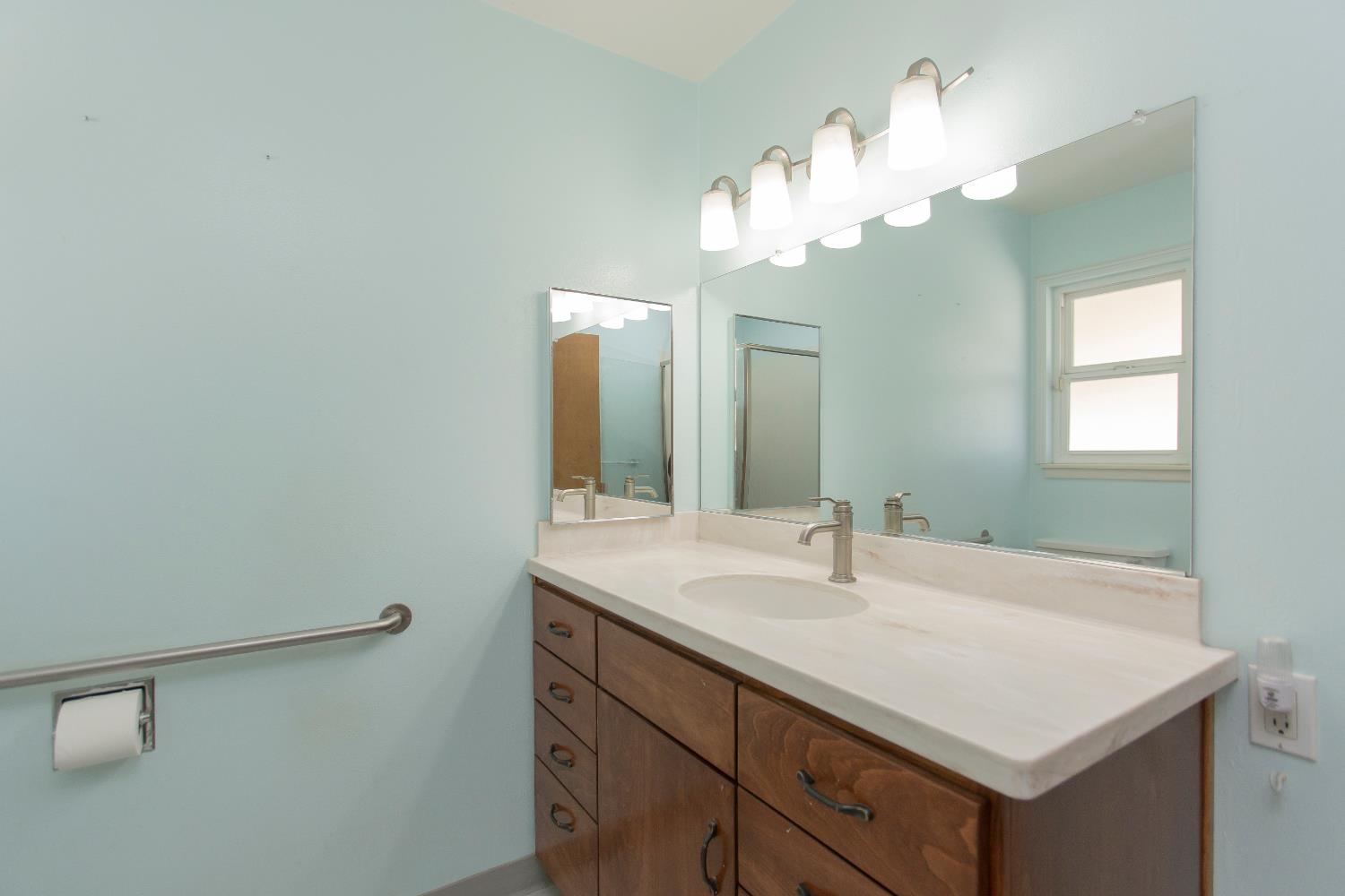2120 Annhurst Ave, Turlock, CA 95382