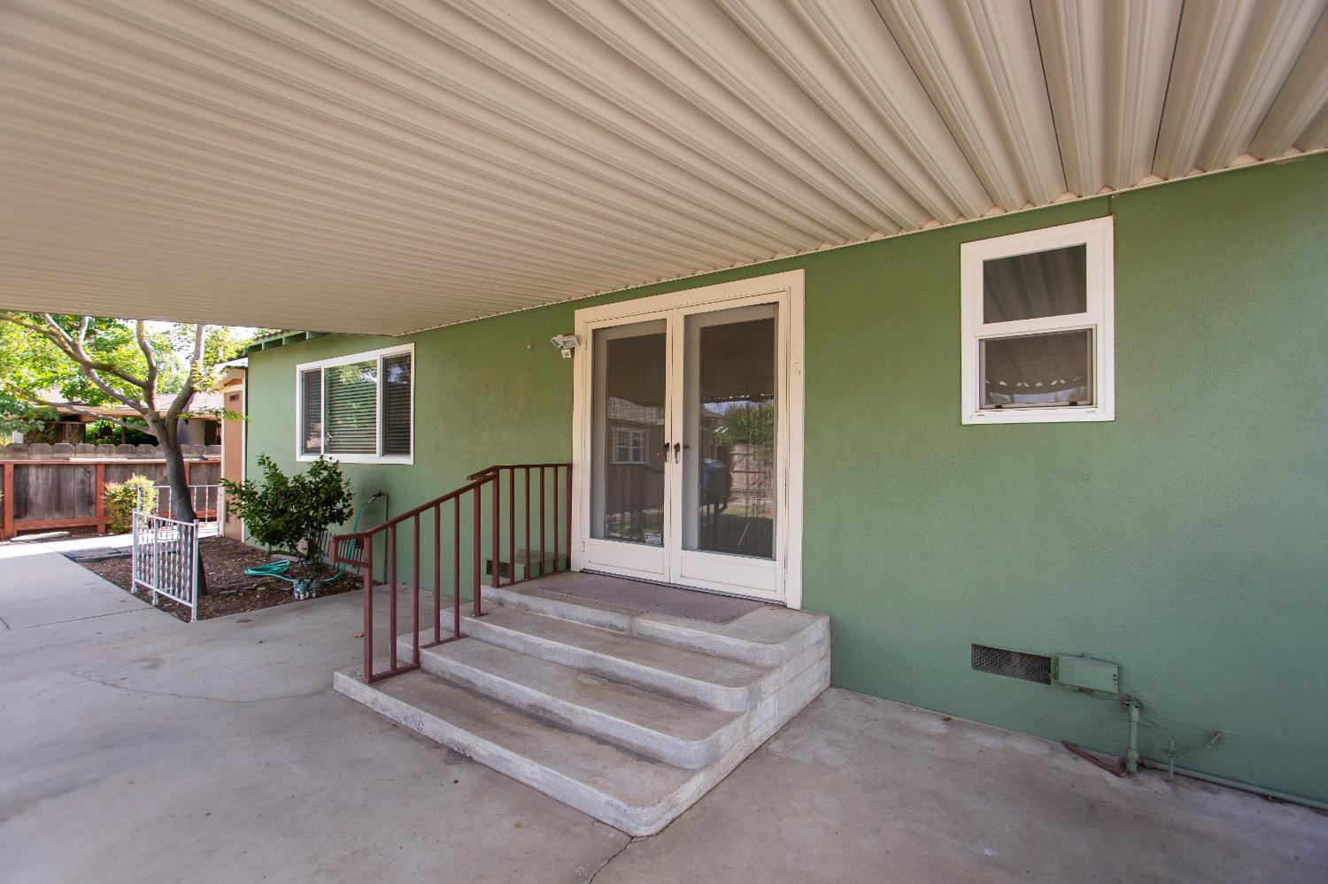2120 Annhurst Ave, Turlock, CA 95382