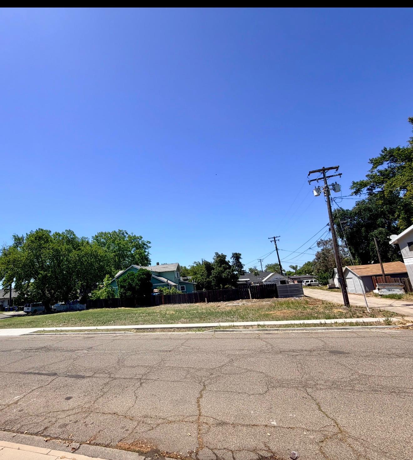 301 W Main St, Turlock, CA 95380