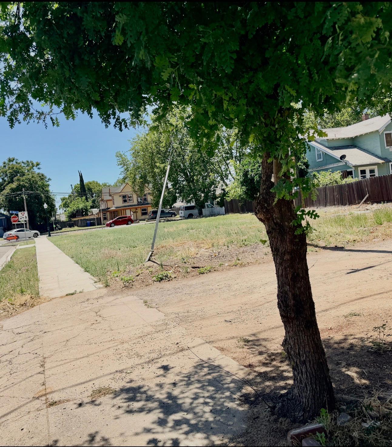 301 W Main St, Turlock, CA 95380