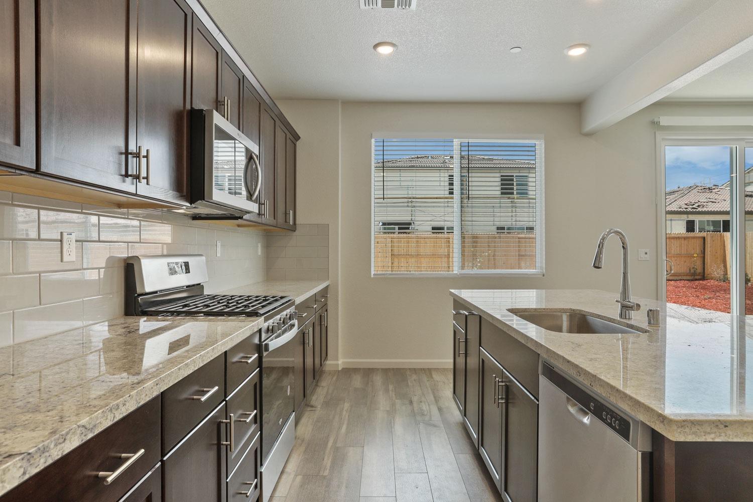 1863 Lateral Ave, Manteca, CA 95337